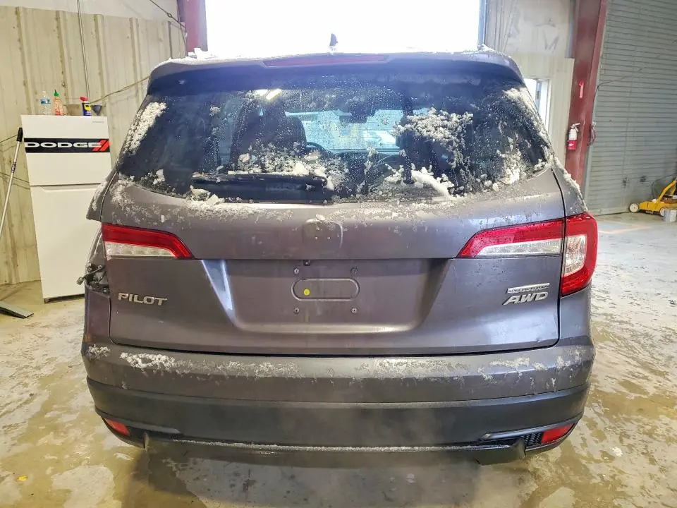 2022 HONDA PILOT SE  