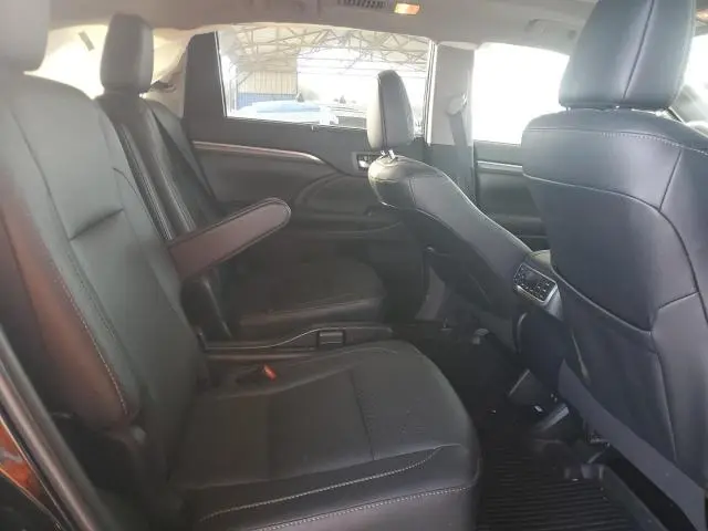 2019 TOYOTA HIGHLANDER HYBRID LIMITED  