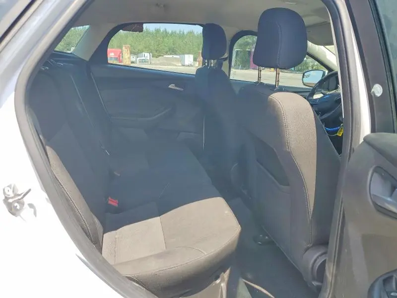 2018 FORD FOCUS SE  