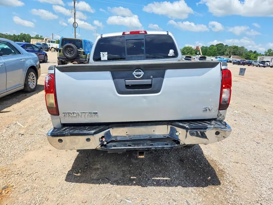 2014 NISSAN FRONTIER S  