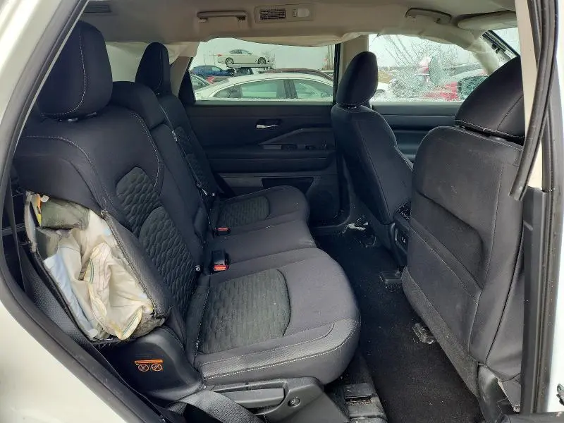 2022 NISSAN PATHFINDER SV  
