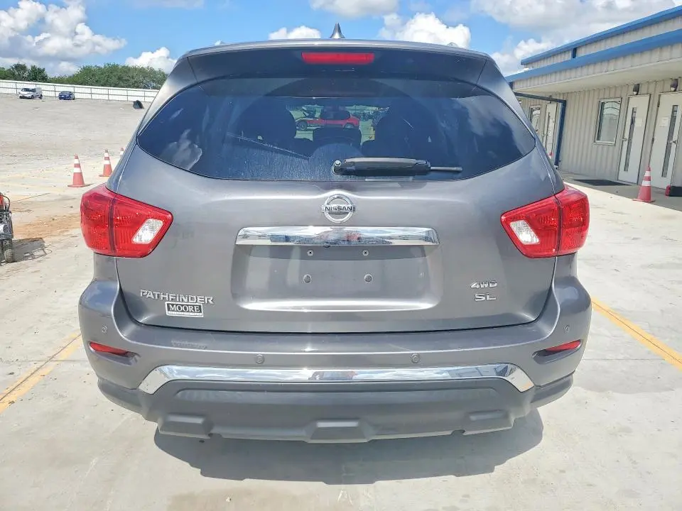 2019 NISSAN PATHFINDER SL  
