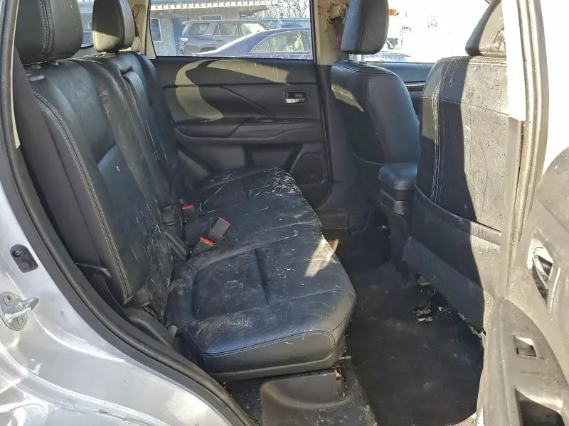 2014 MITSUBISHI OUTLANDER SE  