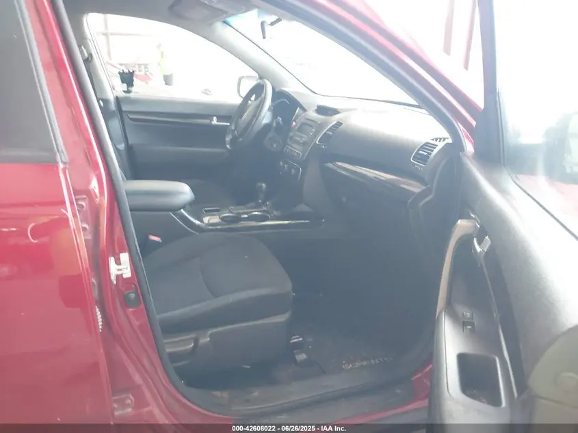 2014 KIA SORENTO LX