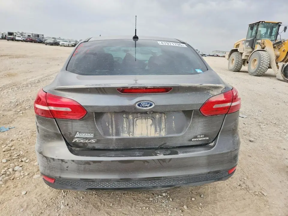 2016 FORD FOCUS SE  