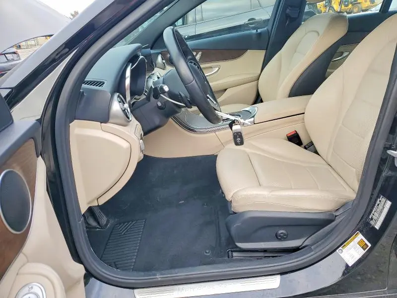 2019 MERCEDES-BENZ C 300  