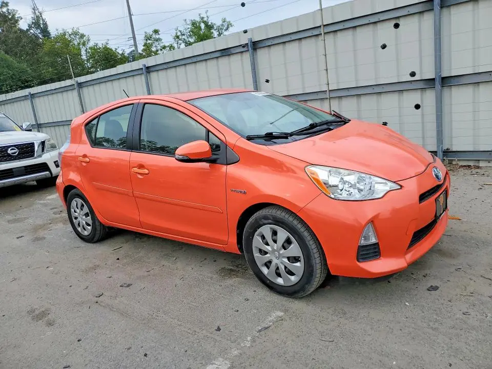 2014 TOYOTA PRIUS C TWO  