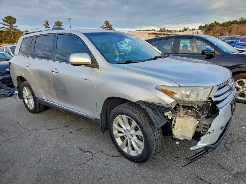 2013 TOYOTA HIGHLANDER LIMITED  
