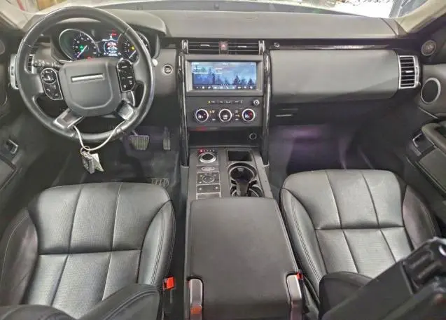 2020 LAND ROVER DISCOVERY SE  