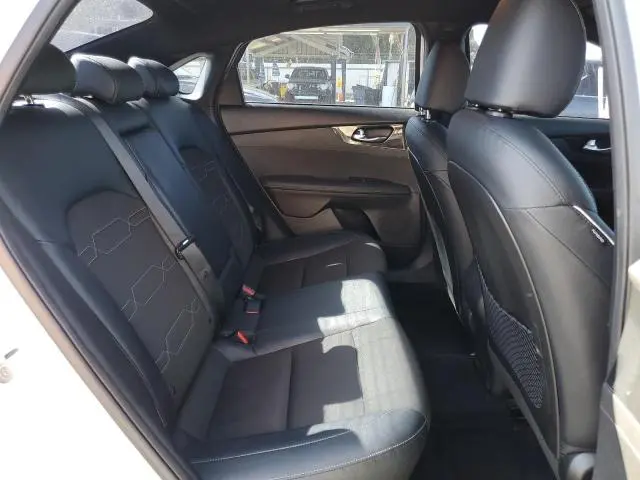 2023 KIA FORTE GT LINE  
