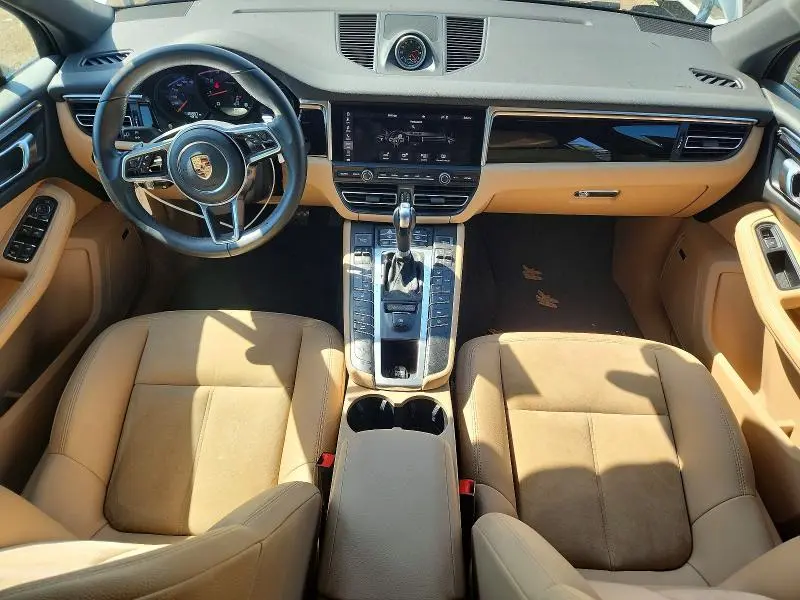 2020 PORSCHE MACAN   