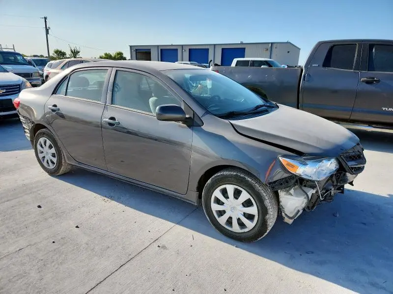 2013 TOYOTA COROLLA BASE  