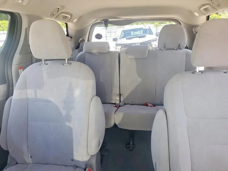 2020 TOYOTA SIENNA L  