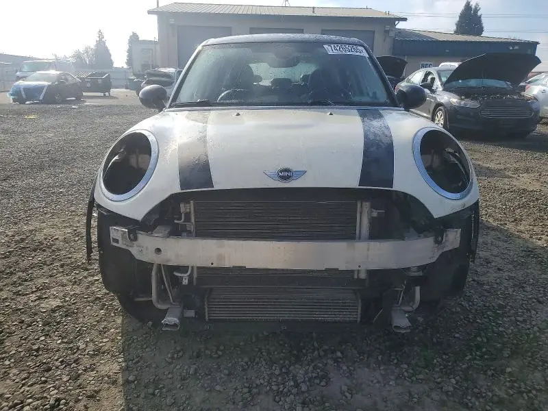 2015 MINI COOPER   