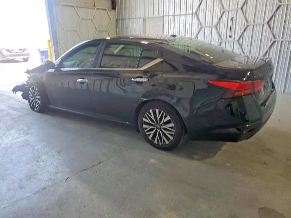 2024 NISSAN ALTIMA SV  