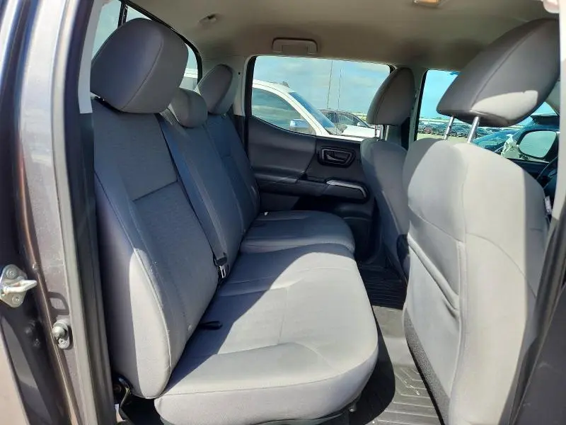 2019 TOYOTA TACOMA SR5 V6  