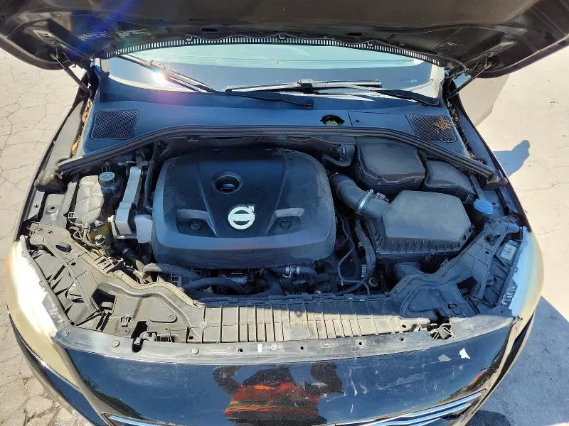 2015 VOLVO S60 PREMIER  