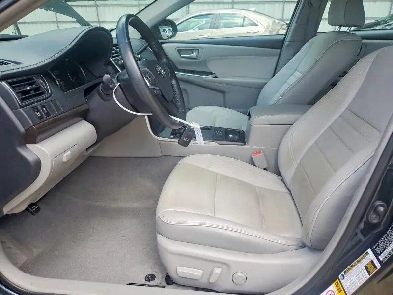2016 TOYOTA CAMRY XLE  