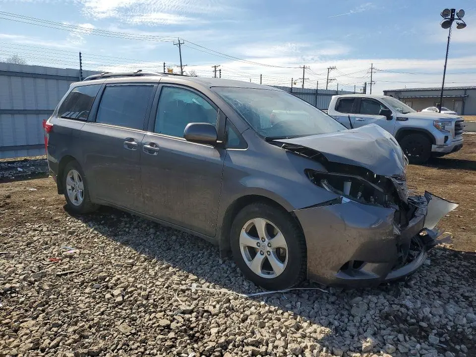 2017 TOYOTA SIENNA LE 8-PASSENGER  