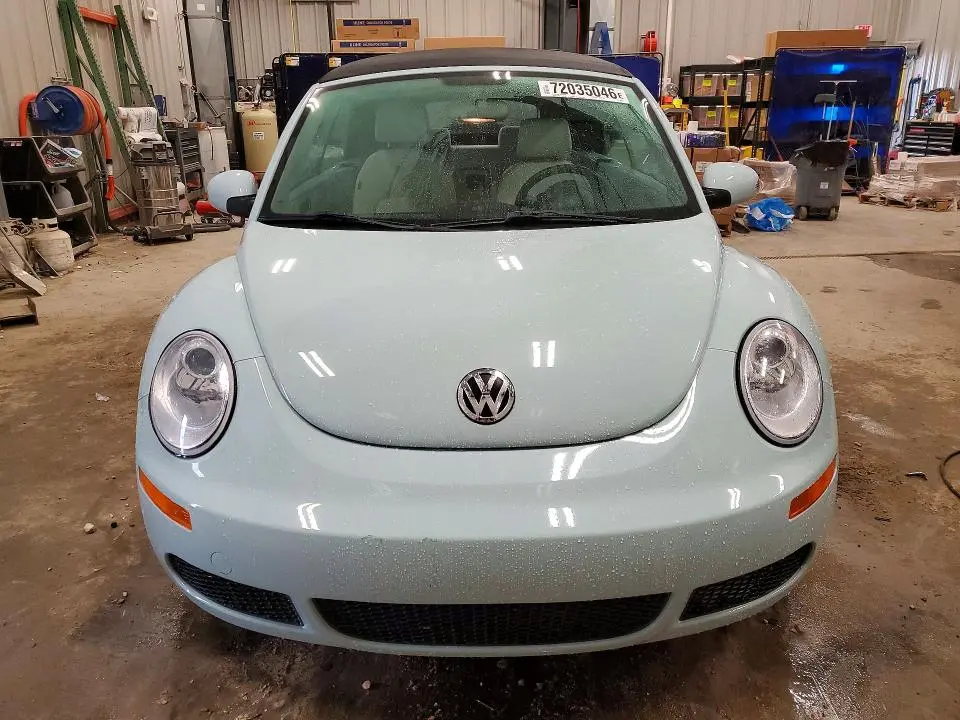 2010 VOLKSWAGEN NEW BEETLE   