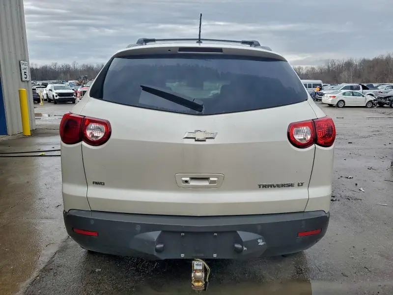 2011 CHEVROLET TRAVERSE LT  