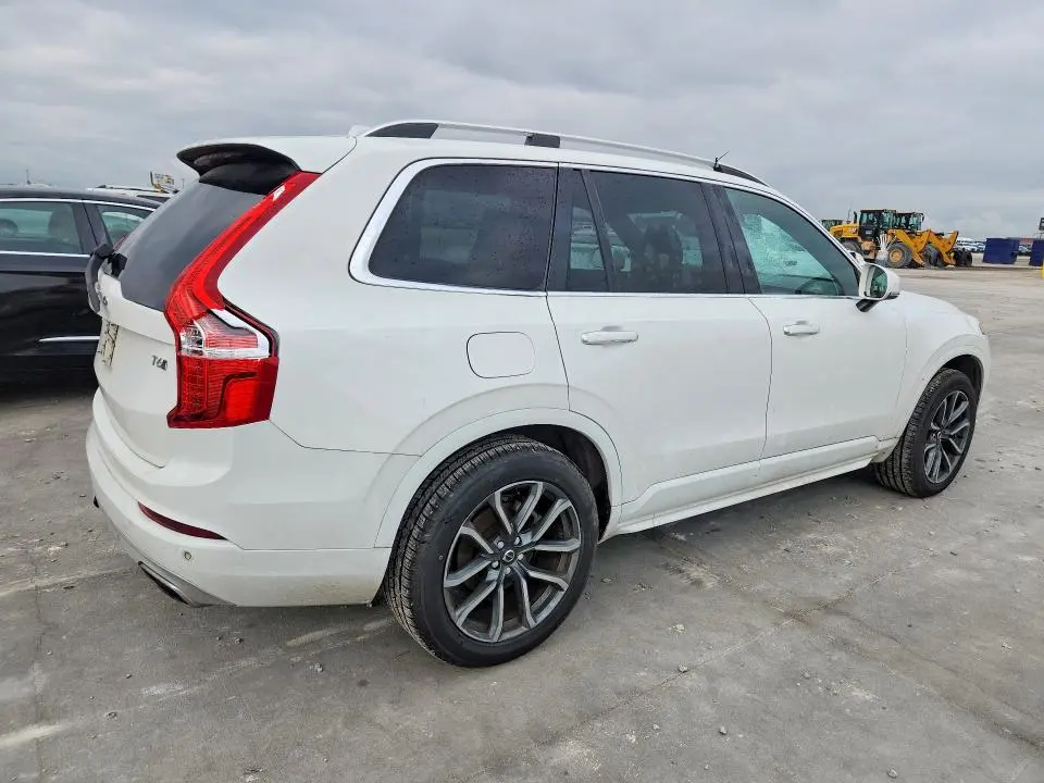 2018 VOLVO XC90 T6  
