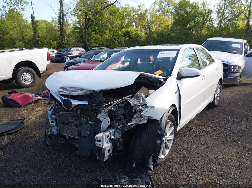 2013 TOYOTA CAMRY HYBRID XLE