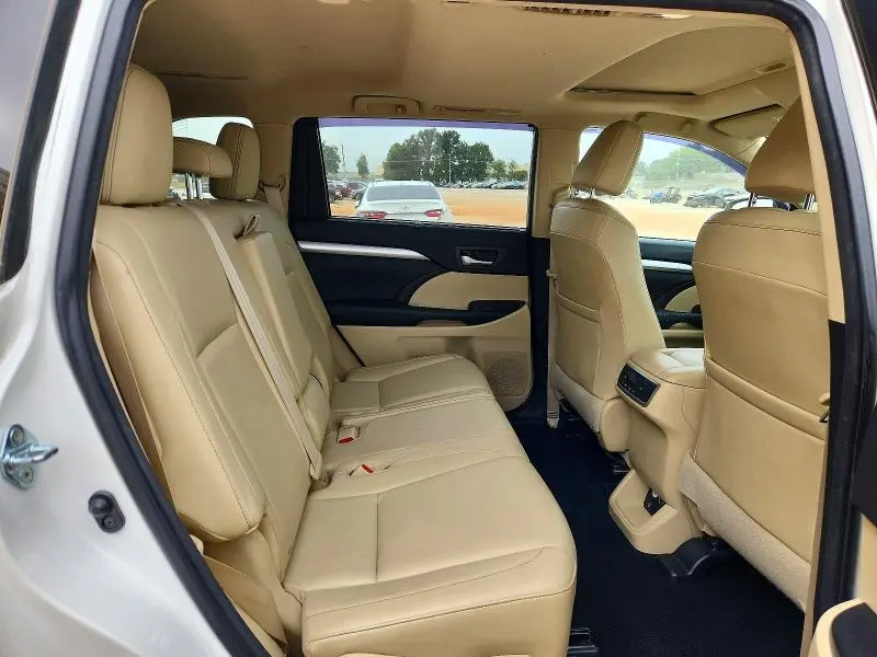 2015 TOYOTA HIGHLANDER XLE  