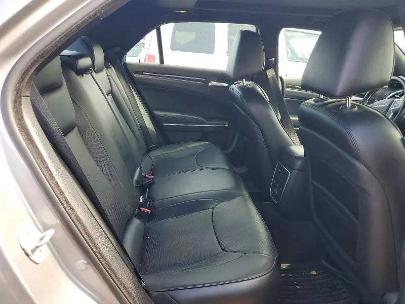 2013 CHRYSLER 300C   