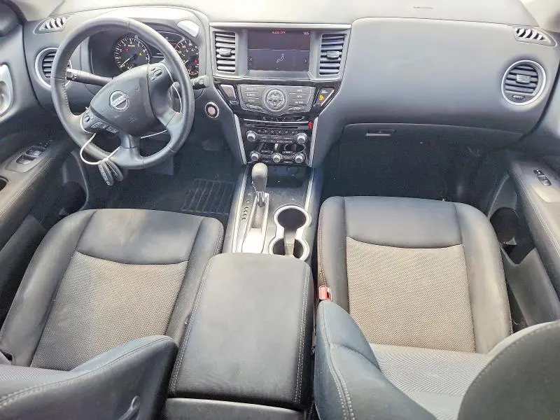 2017 NISSAN PATHFINDER SV  