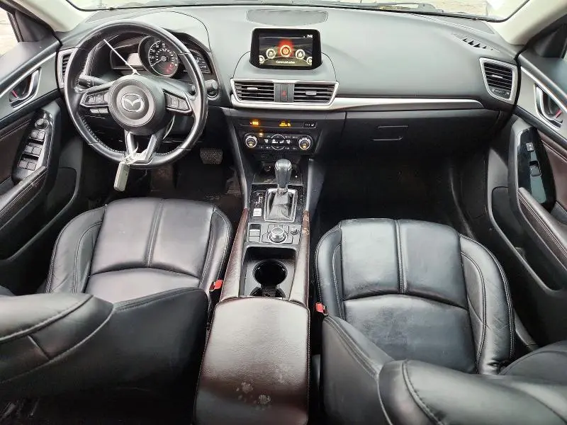 2017 MAZDA 3 TOURING  