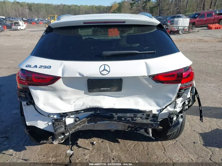 2023 MERCEDES-BENZ GLA 250  