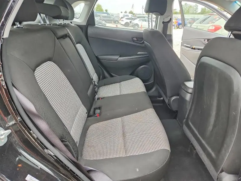 2022 HYUNDAI KONA SE  