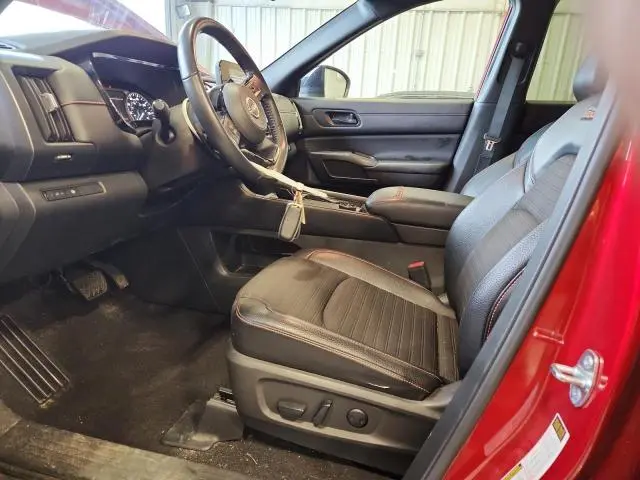 2023 NISSAN PATHFINDER SV  