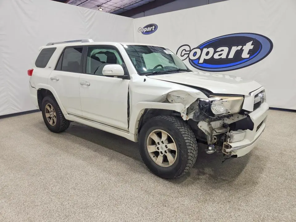 2010 TOYOTA 4RUNNER SR5  
