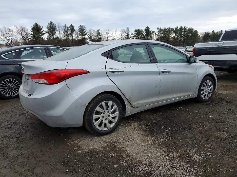 2011 HYUNDAI ELANTRA GLS  