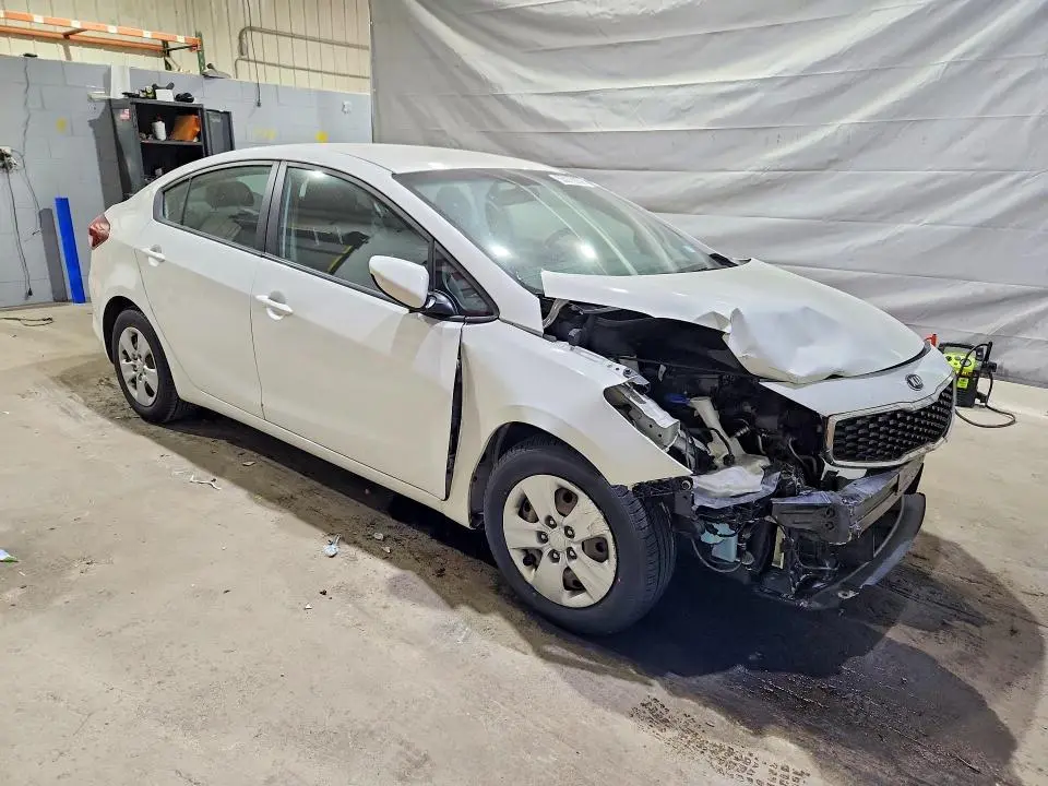 2018 KIA FORTE LX  