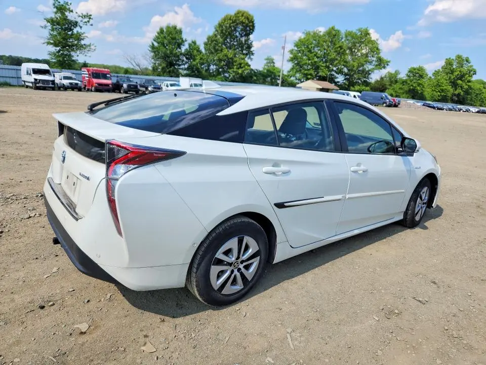 2018 TOYOTA PRIUS THREE  