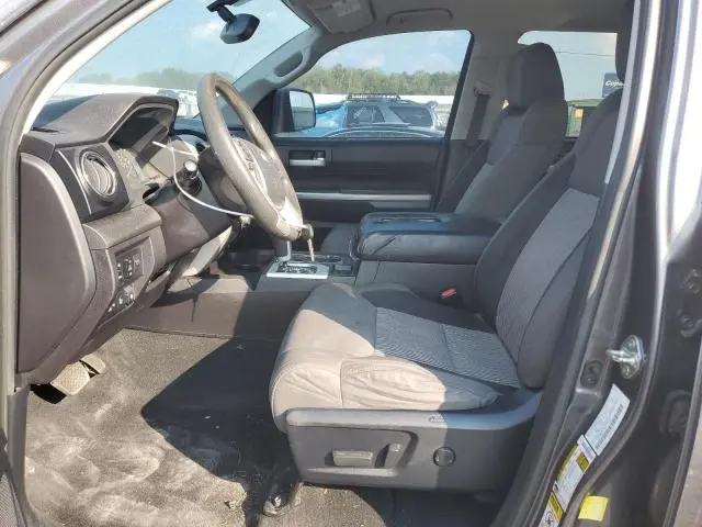 2016 TOYOTA TUNDRA CREWMAX SR5  