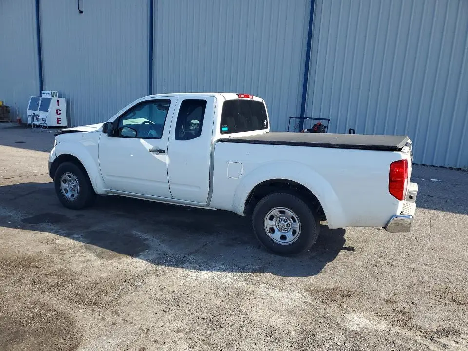 2015 NISSAN FRONTIER S  