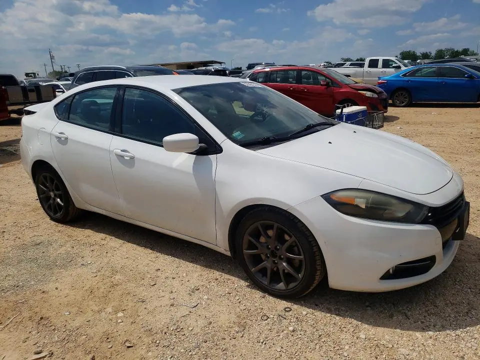 2015 DODGE DART SXT  