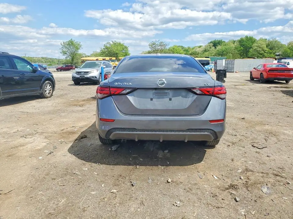 2022 NISSAN SENTRA SV  