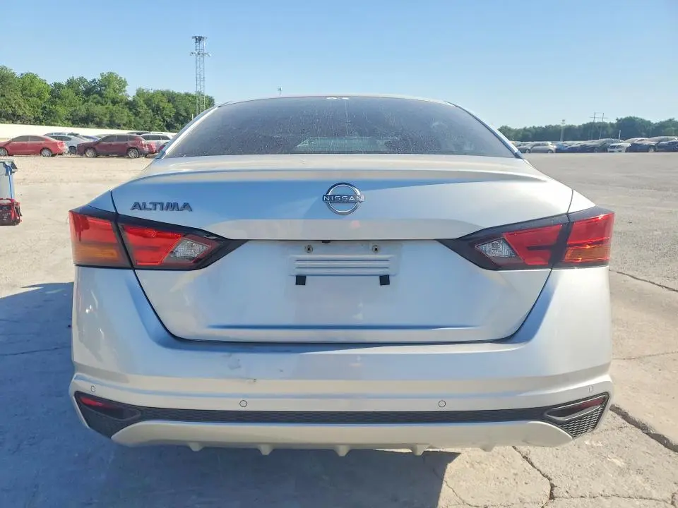 2024 NISSAN ALTIMA S  