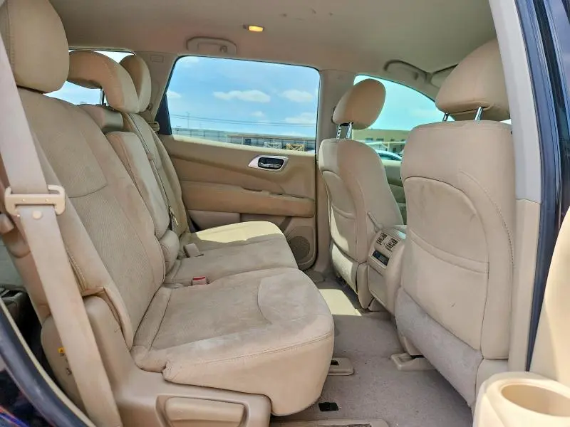 2014 NISSAN PATHFINDER SV  