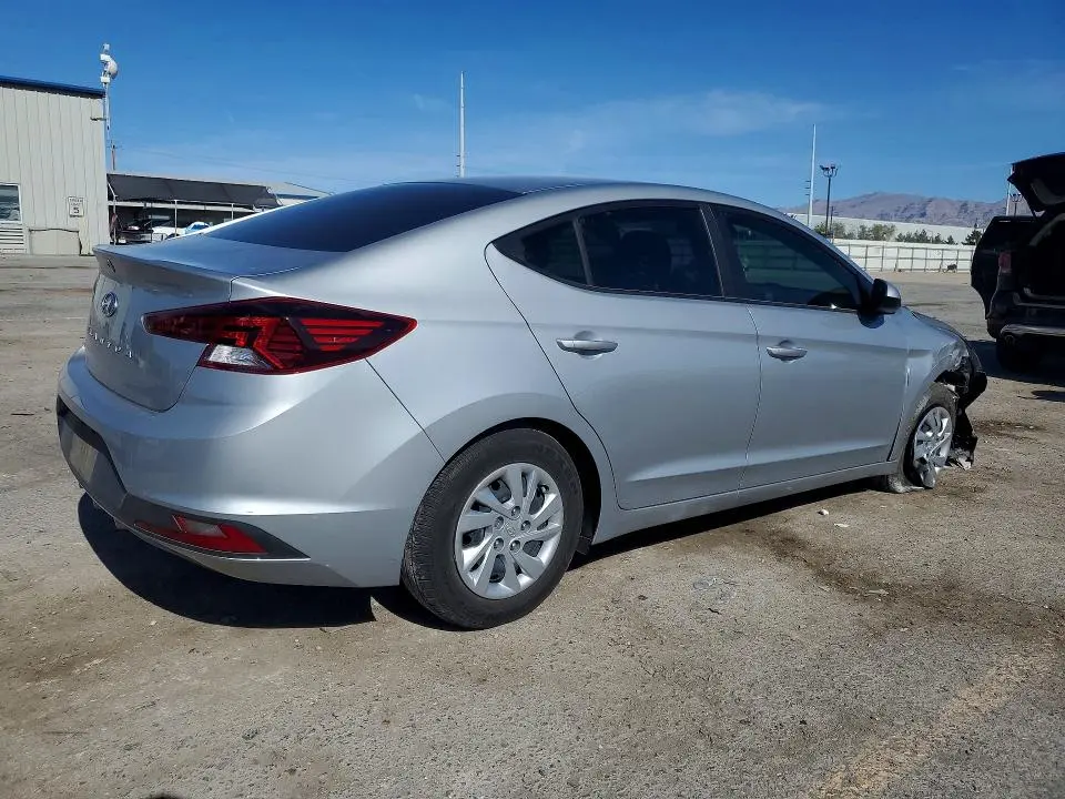 2020 HYUNDAI ELANTRA SE  