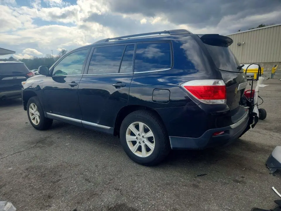 2013 TOYOTA HIGHLANDER PLUS  