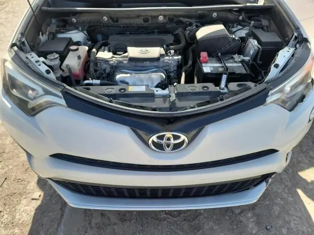 2016 TOYOTA RAV4 SE  