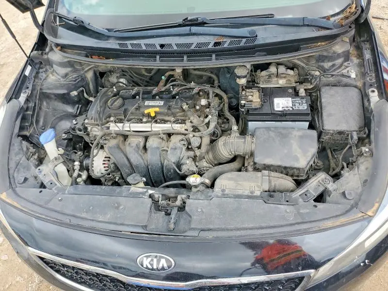 2017 KIA FORTE LX  
