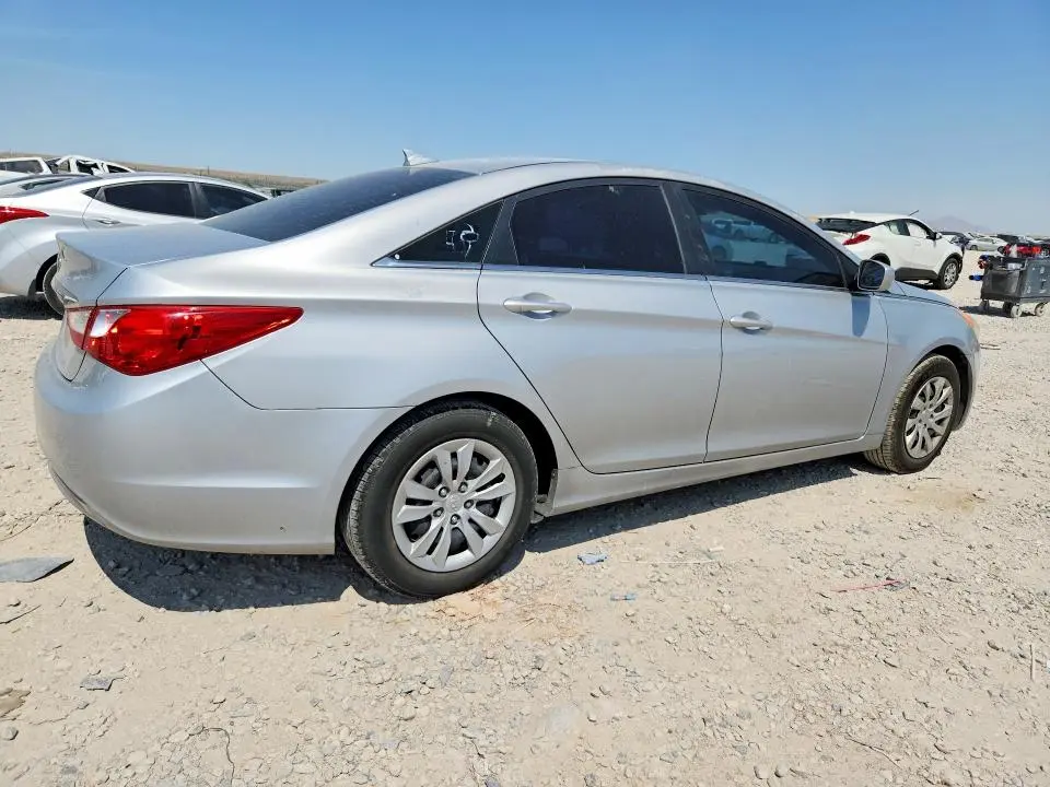 2012 HYUNDAI SONATA GLS  