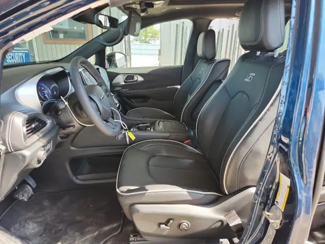 2025 CHRYSLER PACIFICA LIMITED  